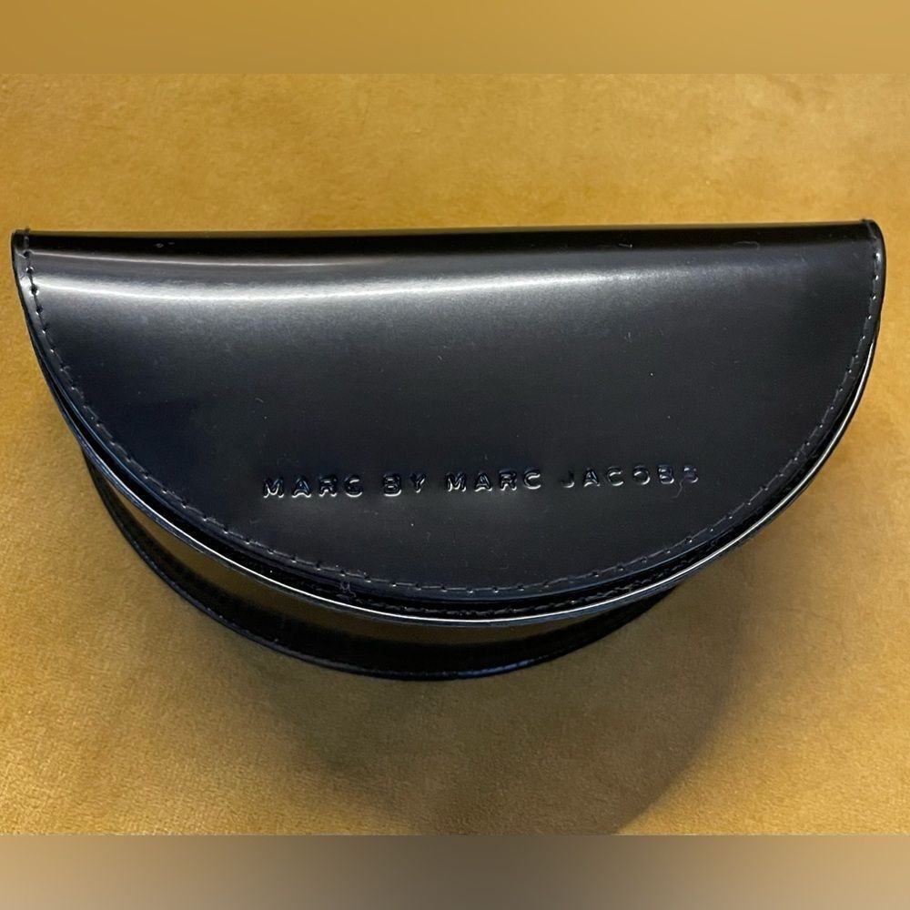 Marc by Marc Jacobs Black Glasses Case - Picture 2 of 7